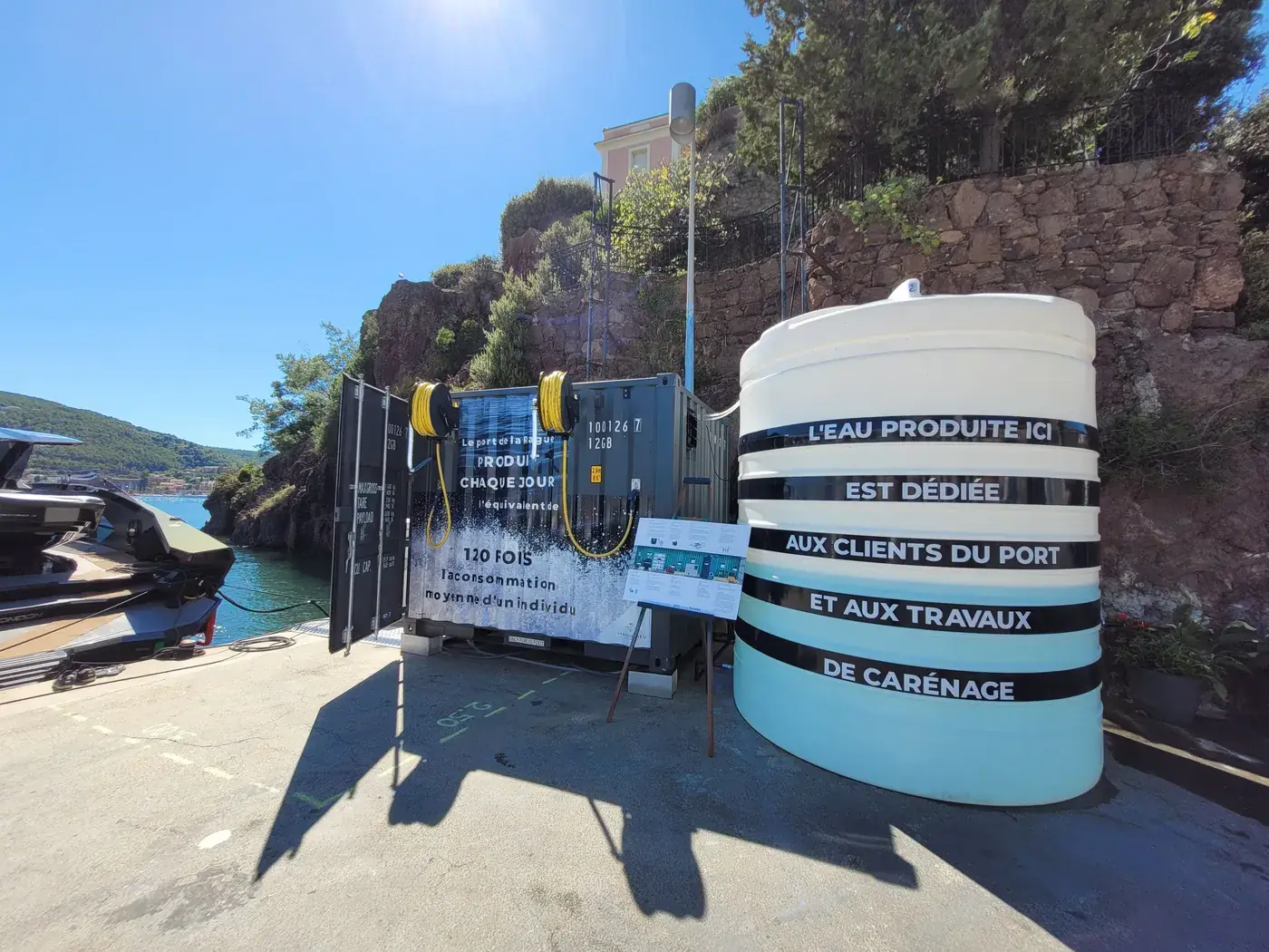 Écostation fixe sur un quai